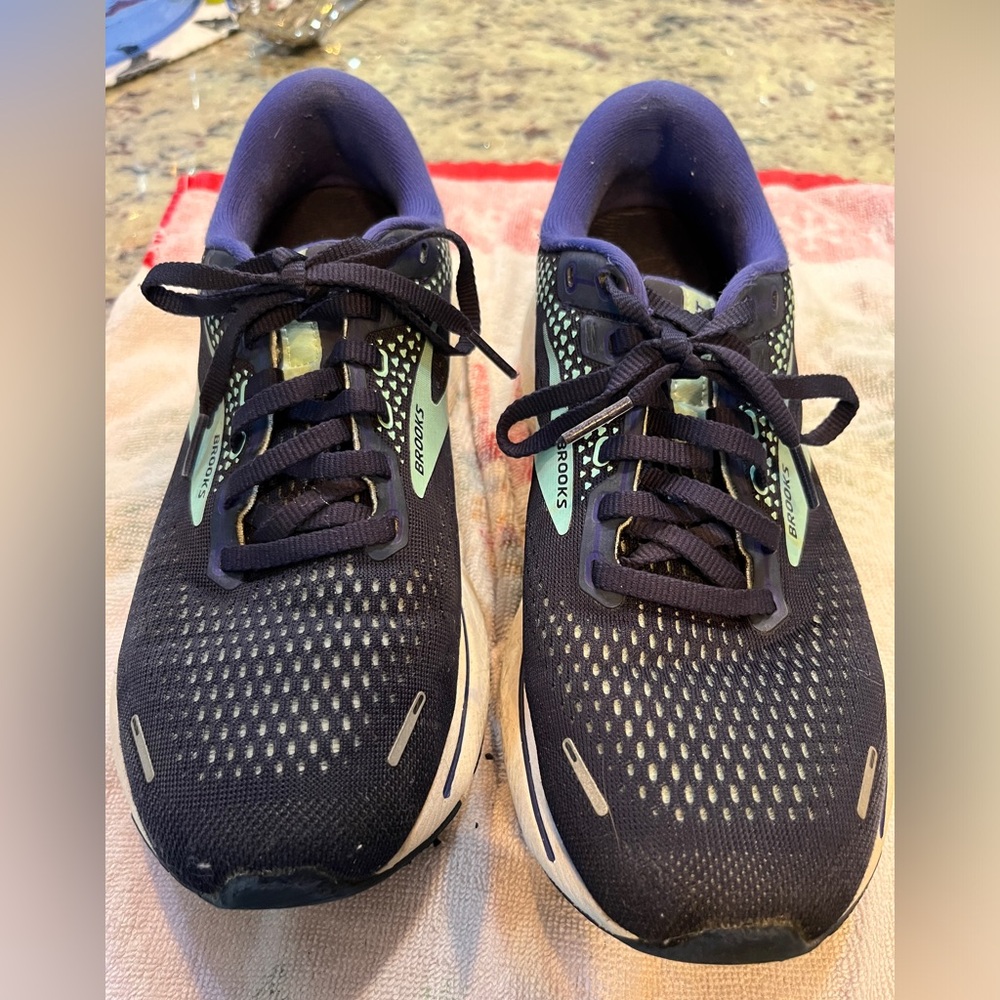 Brooks ghost 14 size 8.5